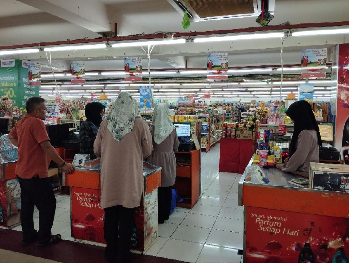 Hotel Syariah Selamat スカブミ エクステリア 写真