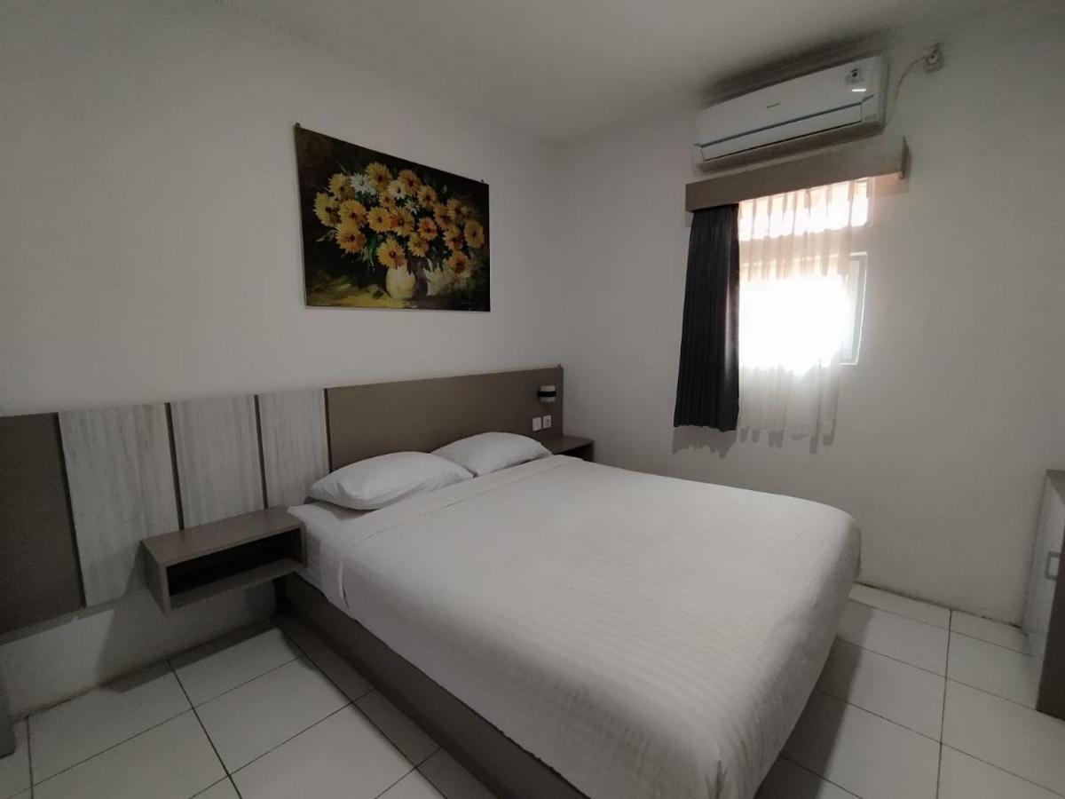 Hotel Syariah Selamat スカブミ エクステリア 写真